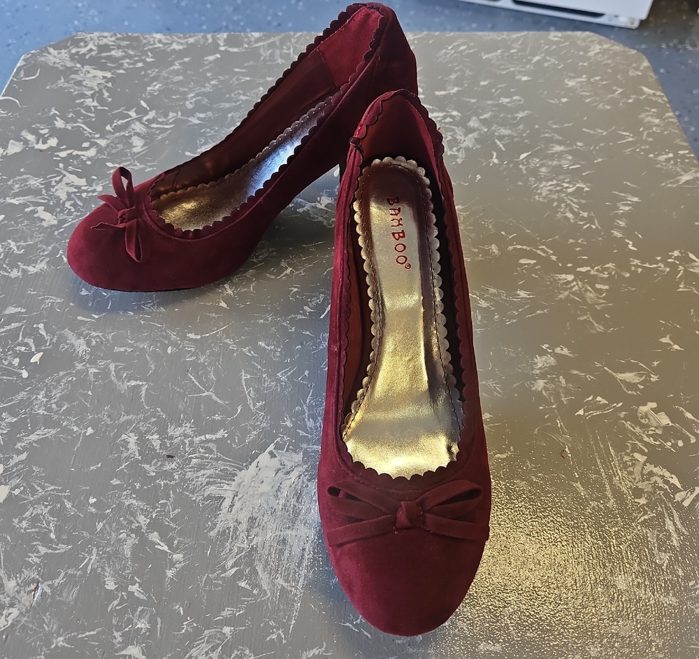 BAMBOO Women's Burgundy Suede Heels